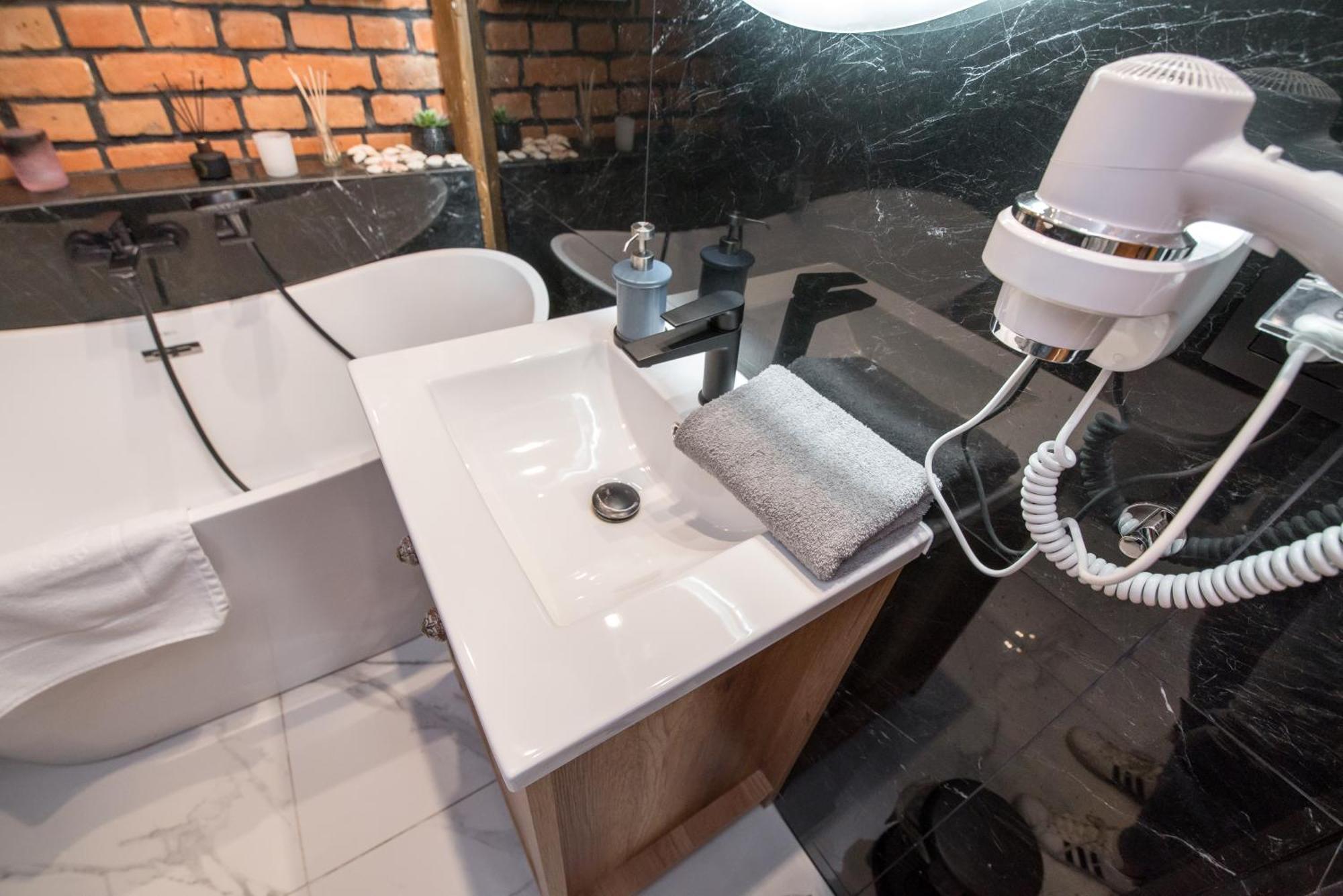 Przytulny Apartament Z Wieza Ґлівіце Екстер'єр фото